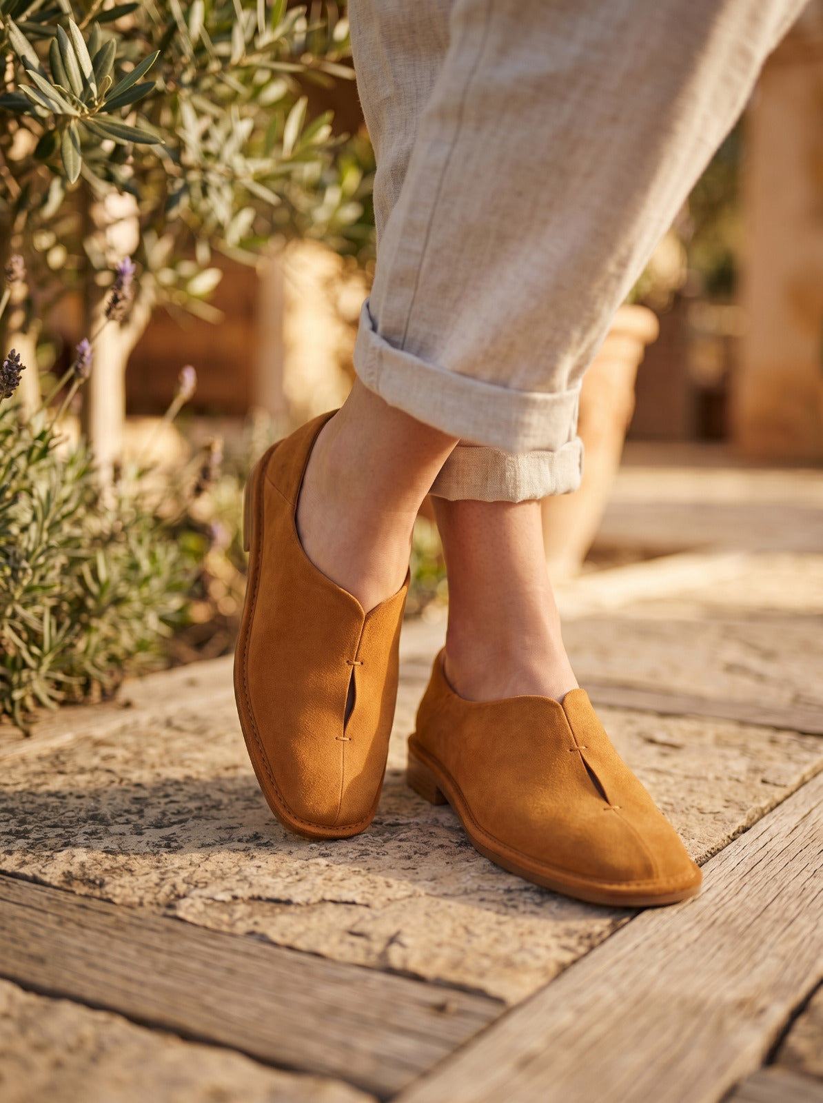 靴 Argue SLIP-ON / BROWN SUGER (SUEDE) VB Camel Suede Sliffers – Vegan Basics